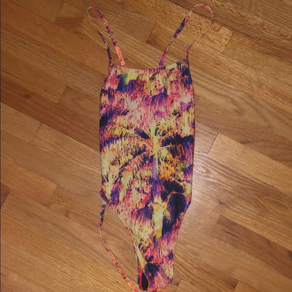 JOLYN SWIMSUIT SIZE 28